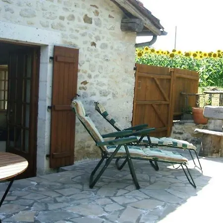 Gite Chez Marot 度假居 Varaignes